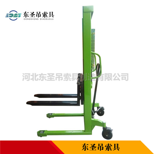 液壓堆高車使用輕巧便捷與設計方案何關系？--河北東圣吊索具制造有限公司--小型攪拌機|石材夾具|液壓堆高車|手動叉車