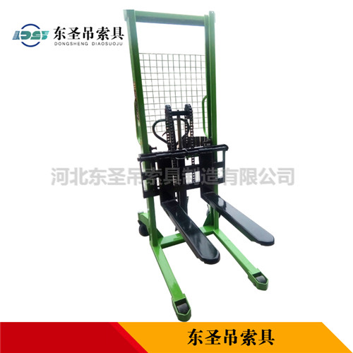 液壓手動堆垛車側面產品展示--河北東圣吊索具制造有限公司--液壓堆高車|手動叉車|小型攪拌機|石材夾具